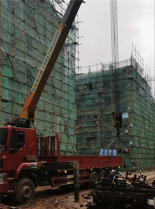 阳城县“慢工细活”—— 吊车的 “微动控制” 技术